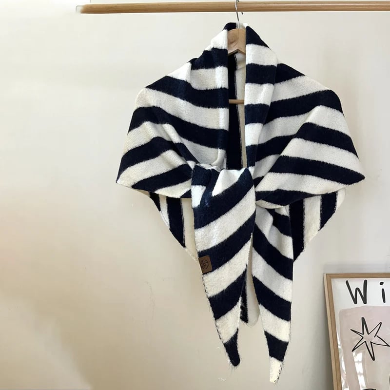 🎁TikTok Last Day Sale - 70% OFF🎉Fashionable Triangle Shawl Scarf