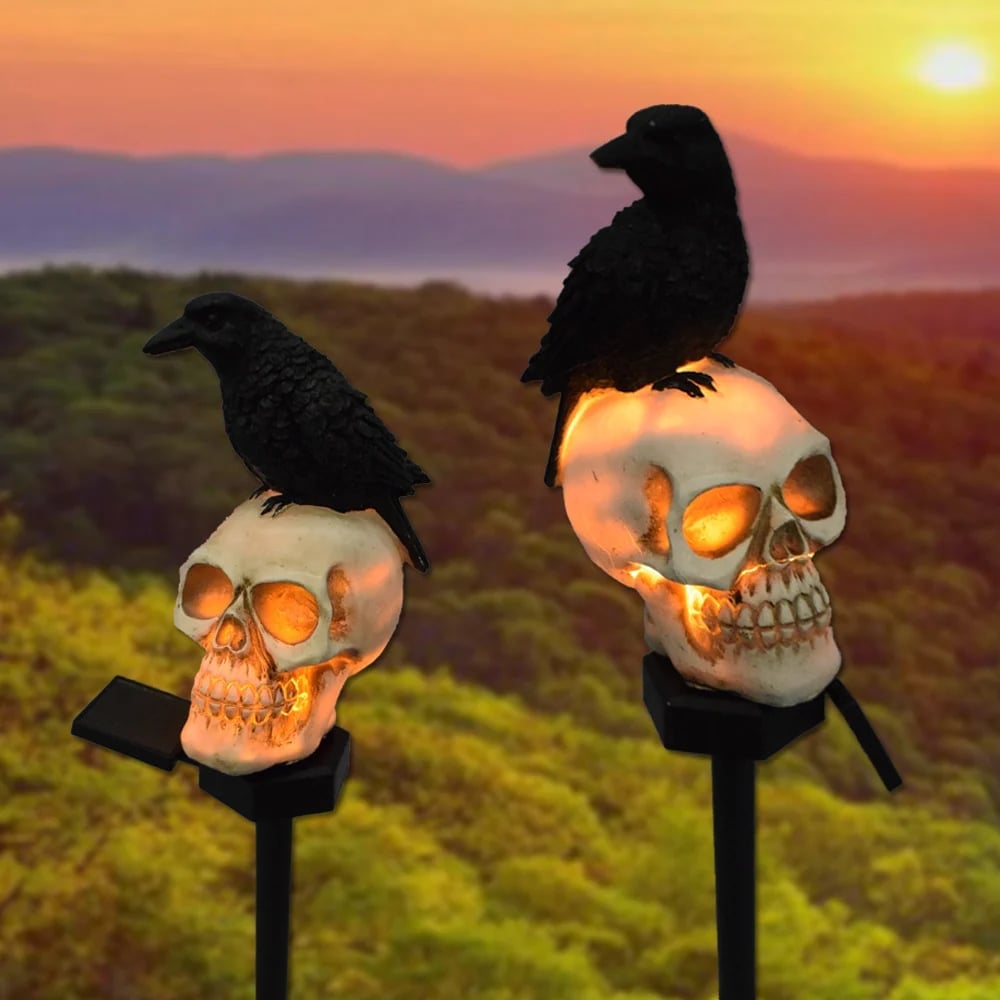 💀 Halloween Skull Solar Lights with Crow – Spooky Outdoor Decor