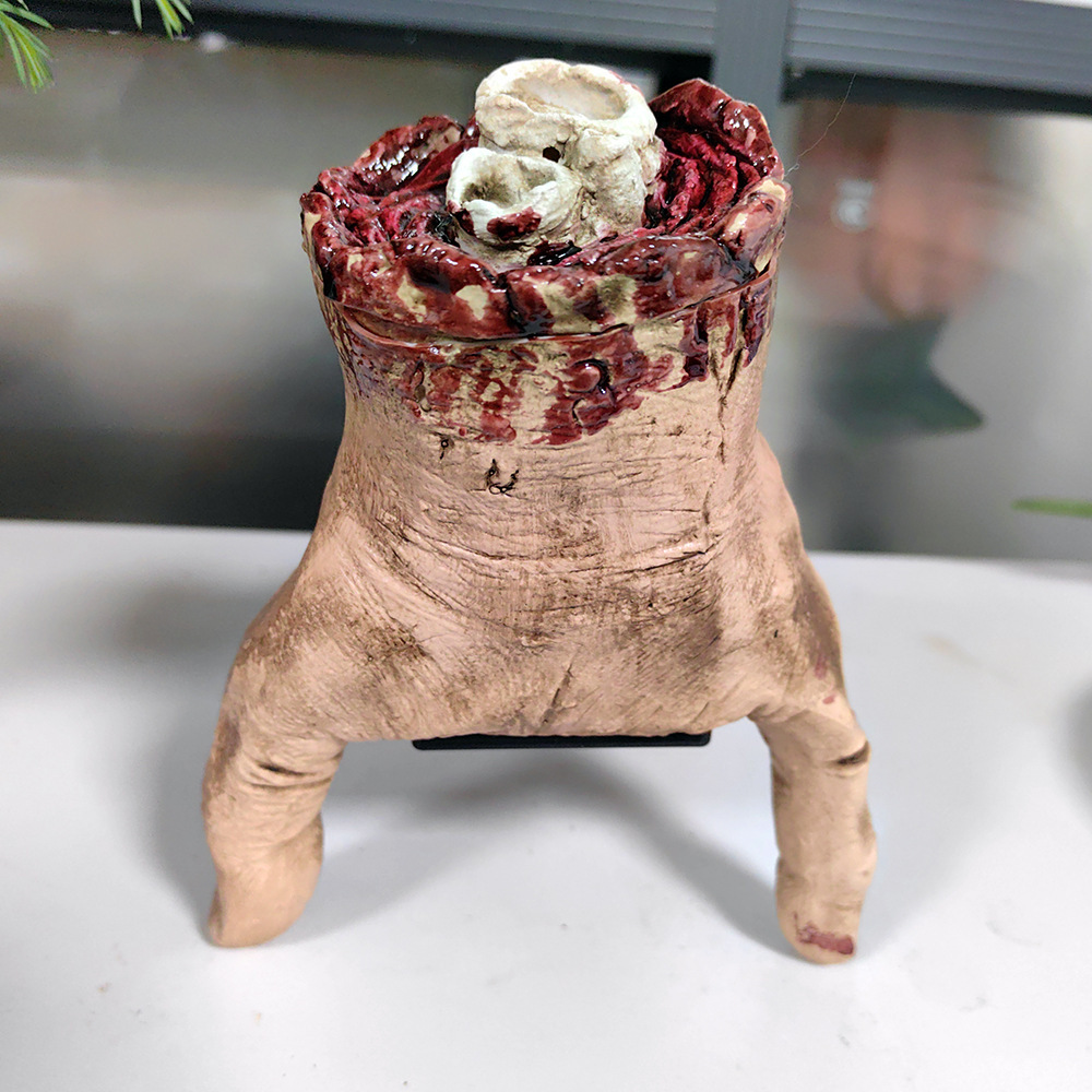 🔥Last Day Promotion 70% OFF🔥Halloween Realistic Severed Hand Prop⚡️Buy 2 Free Shipping