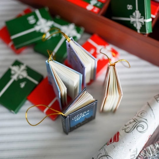 Mini Book Ornament Advent