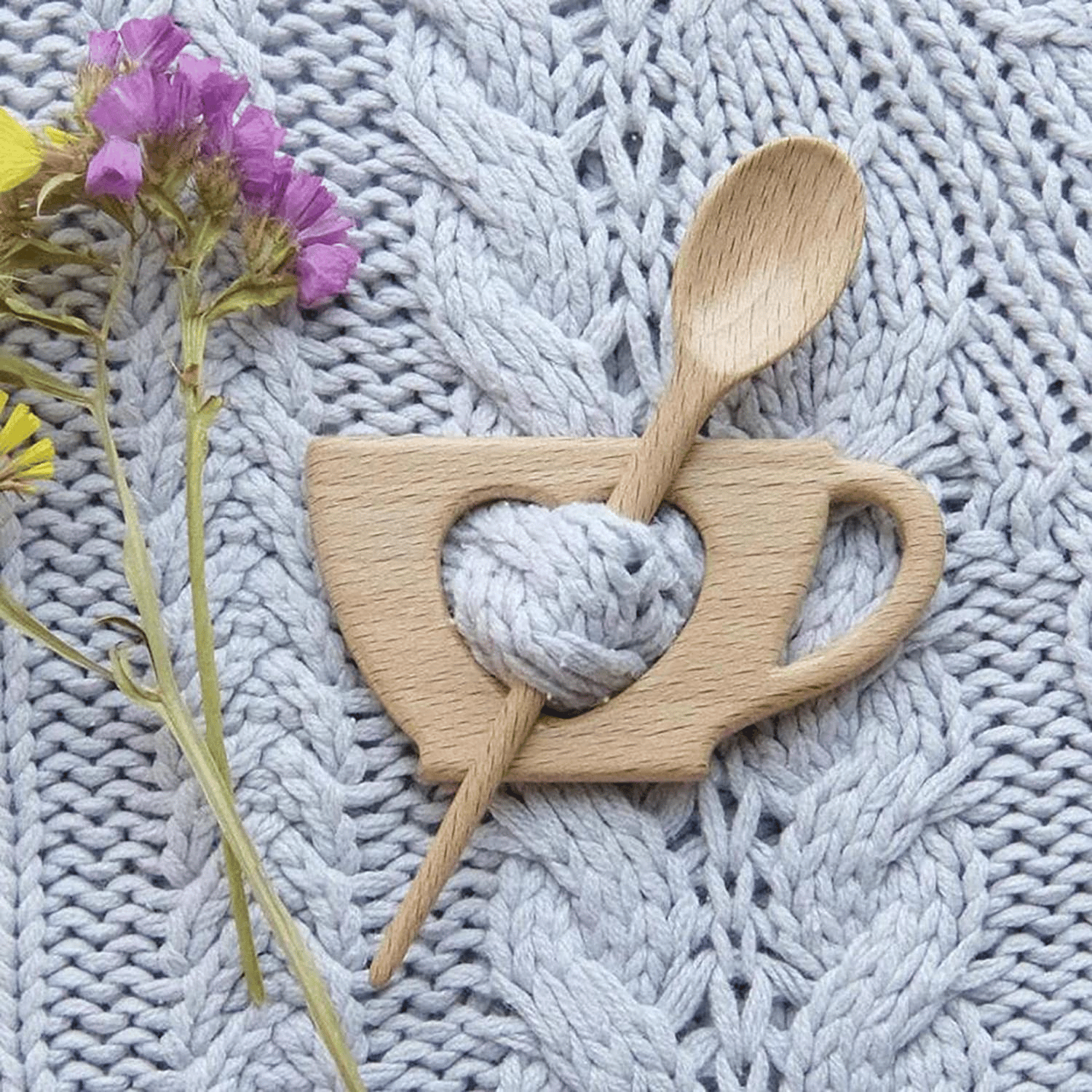 🔥LAST DAY 50% OFF🔥Brooch pin with wooden animal pattern (sweater clip)