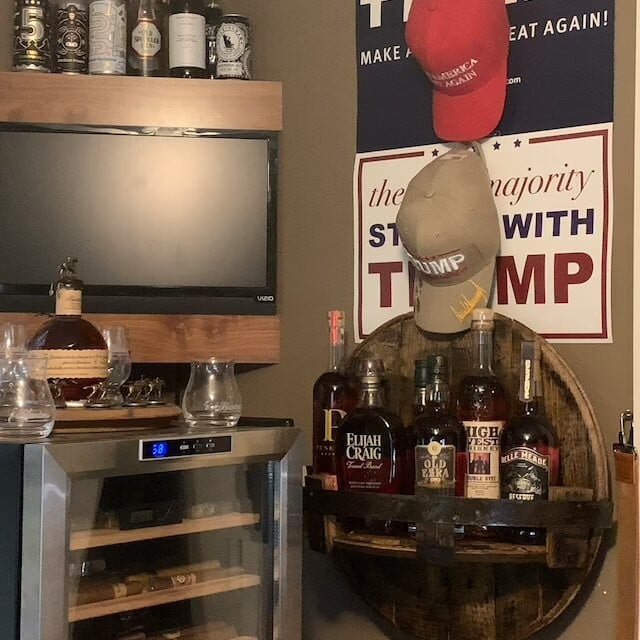 🎁2024 New Year Hot Sale🎁 🔥 48% OFF -Bourbon whiskey barrel shelf🥃