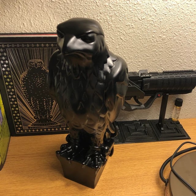 2025 New The Falcon Statue Prop