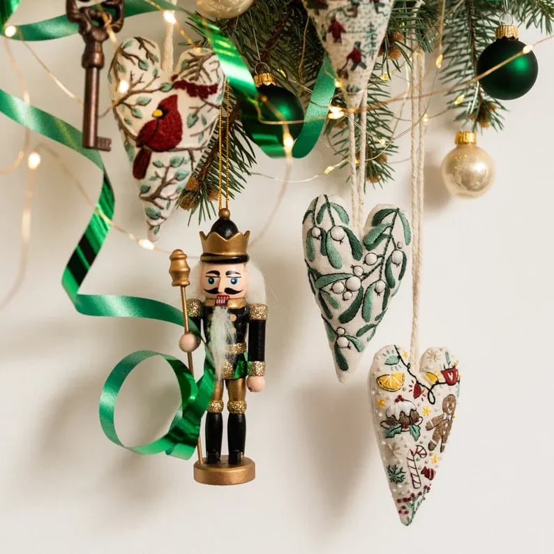 🔥Last Day Promotion 70% OFF🔥DIY Heart Shaped Hand Embroidered Christmas Ornament/Ornament Kit