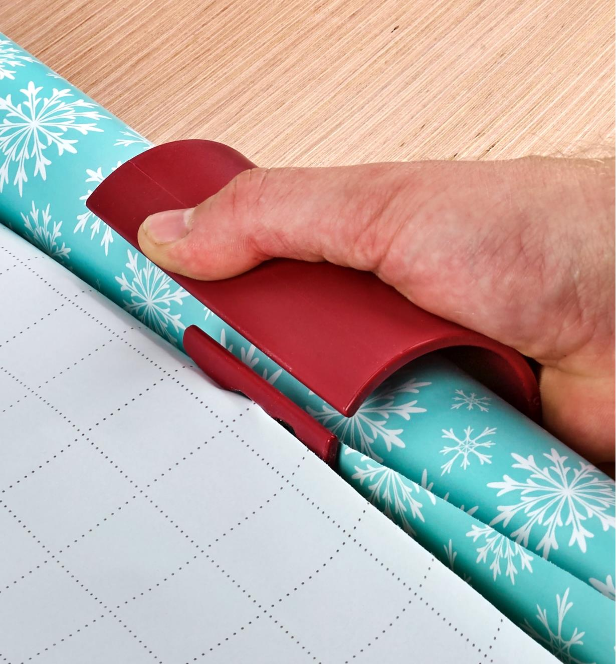 🔥Limited Time Sale 48% OFF🎉Sliding Gift-Wrap Cutter(Buy 2 Free 1)