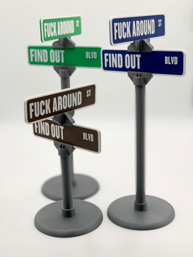 🔥Last Day Promotion - 60% OFF🎁🤣F Around/Find Out Street Sign Desk Decoration | Funny Desk Gift