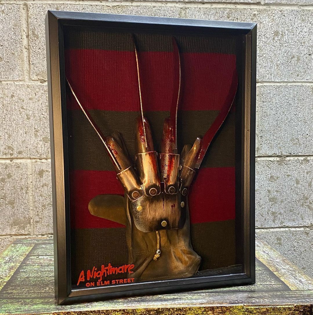 Freddy's Glove Shadow Box Display - Creepy Decor