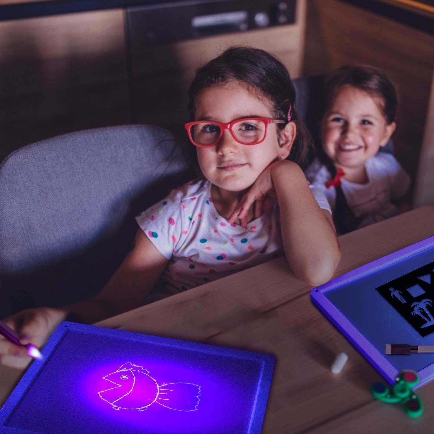 🎁2023-Christmas Hot Sale🎁🌟Magic LED Light Drawing Pad - Release the Creativity of Children!☀