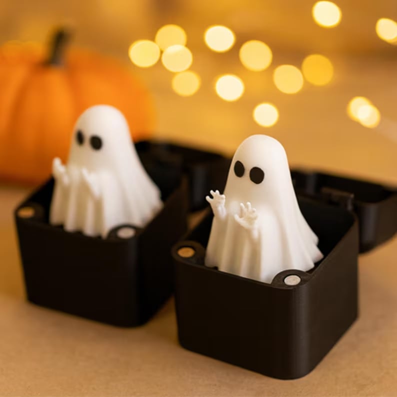 🔥🎃👻Halloween Ghost Surprise Gift Box – Spooky Mystery Treats & Fun Holiday Gift for Halloween Lovers