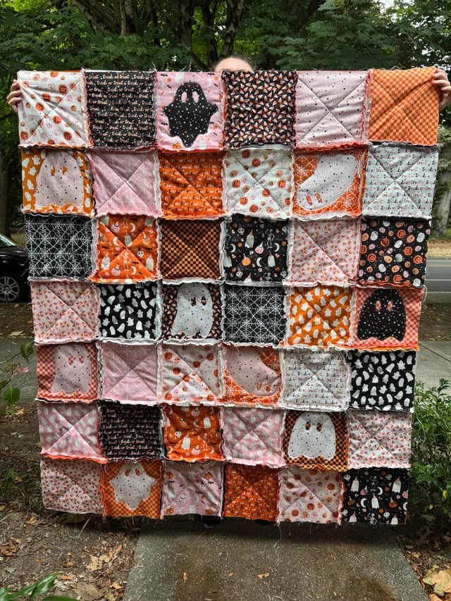 👻 The Little Haunts Quilt – Spooky & Cozy Patchwork
