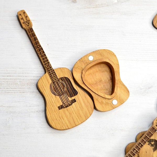 🔥Last Day Promotion 50% OFF🎁Mini Cute Wooden Acoustic Guitar Pick Box🎸