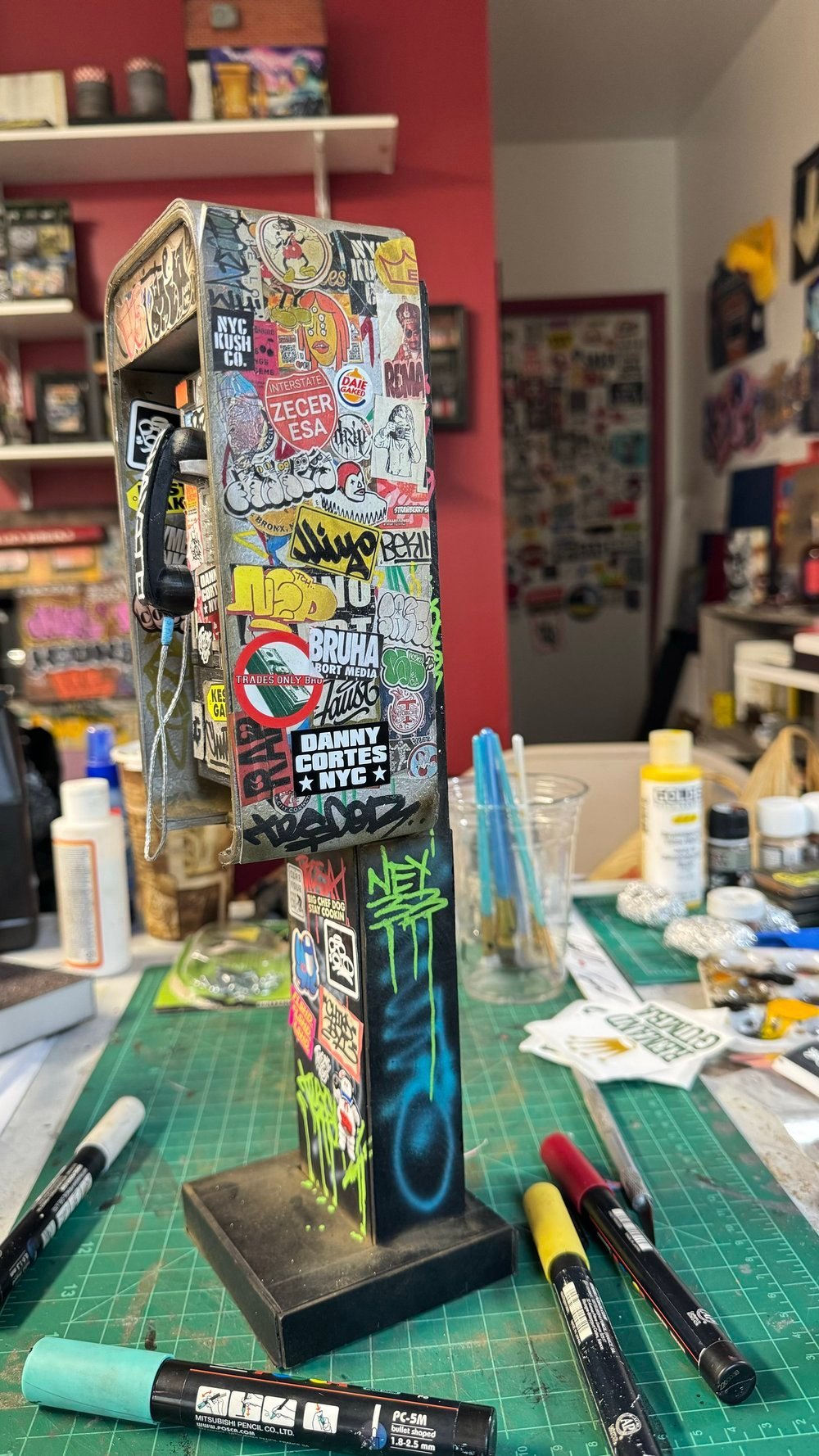 Miniature American Payphone in 1:12 Scale For Action Figure Displays / Toy Photography