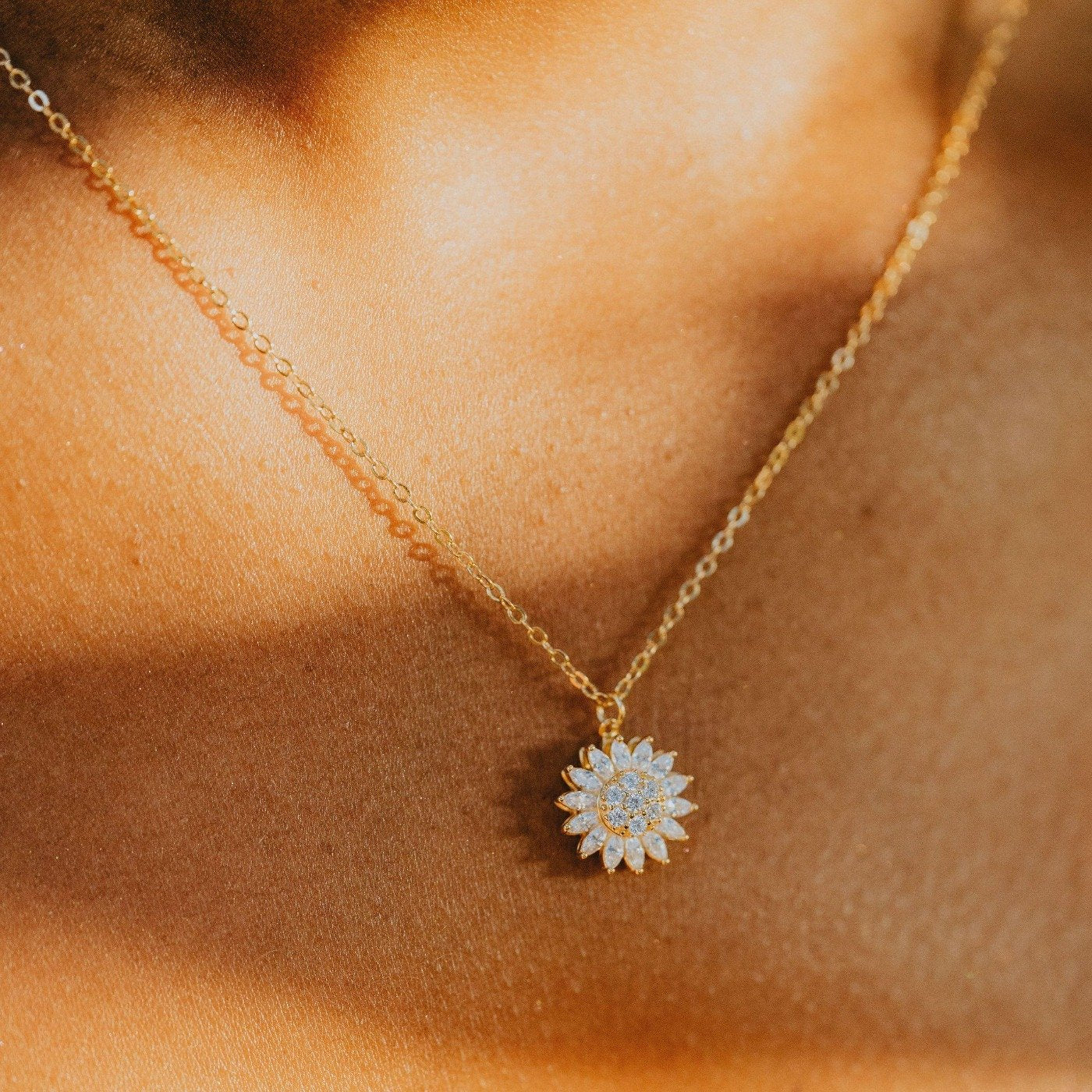 （🎁Mother's Day Sale-48% OFF）Spinning Sunflower Necklace-BUY 2 GET FREE SHIPPING NOW！🔥