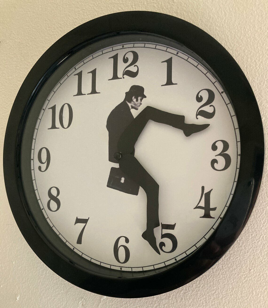 🔥Last Day Promotion 70% OFF🔥Silly Walk Wall Clock⚡️Buy 2 Free Shipping