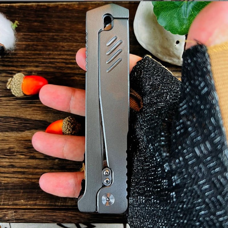 (🔥Last Day Promotion - 50%OFF) Metal Gravity Knife