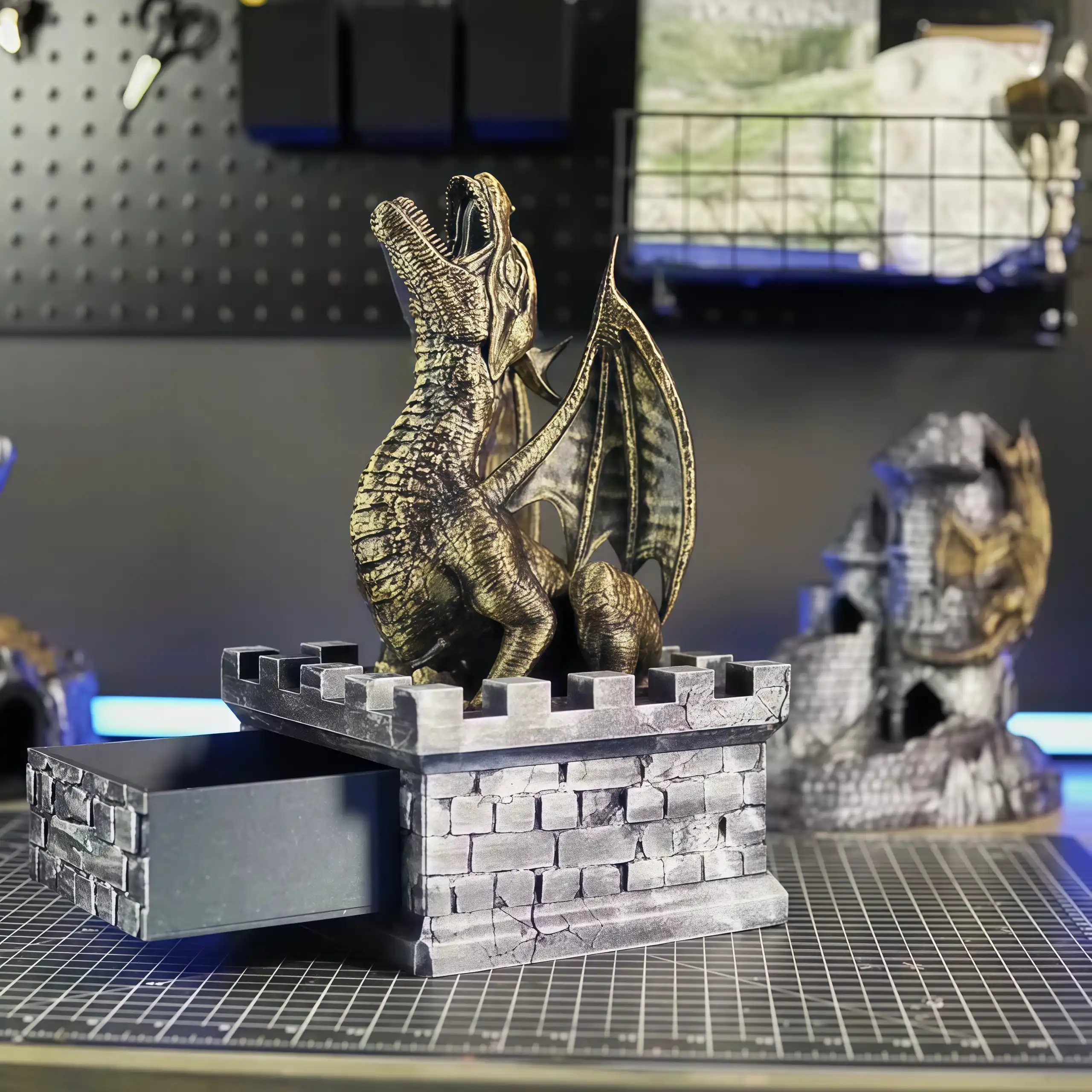 🎁TikTok Last Day Sale - 70% OFF🔥Dragon Dome Dice Tower : Hidden dice, Coasters and Game treasure drawers【Give five dice】