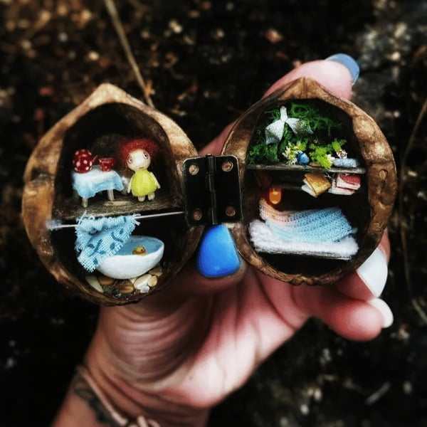 Handmade.🏠Walnut Shell Doll House--mini library, tiny World inside walnuts