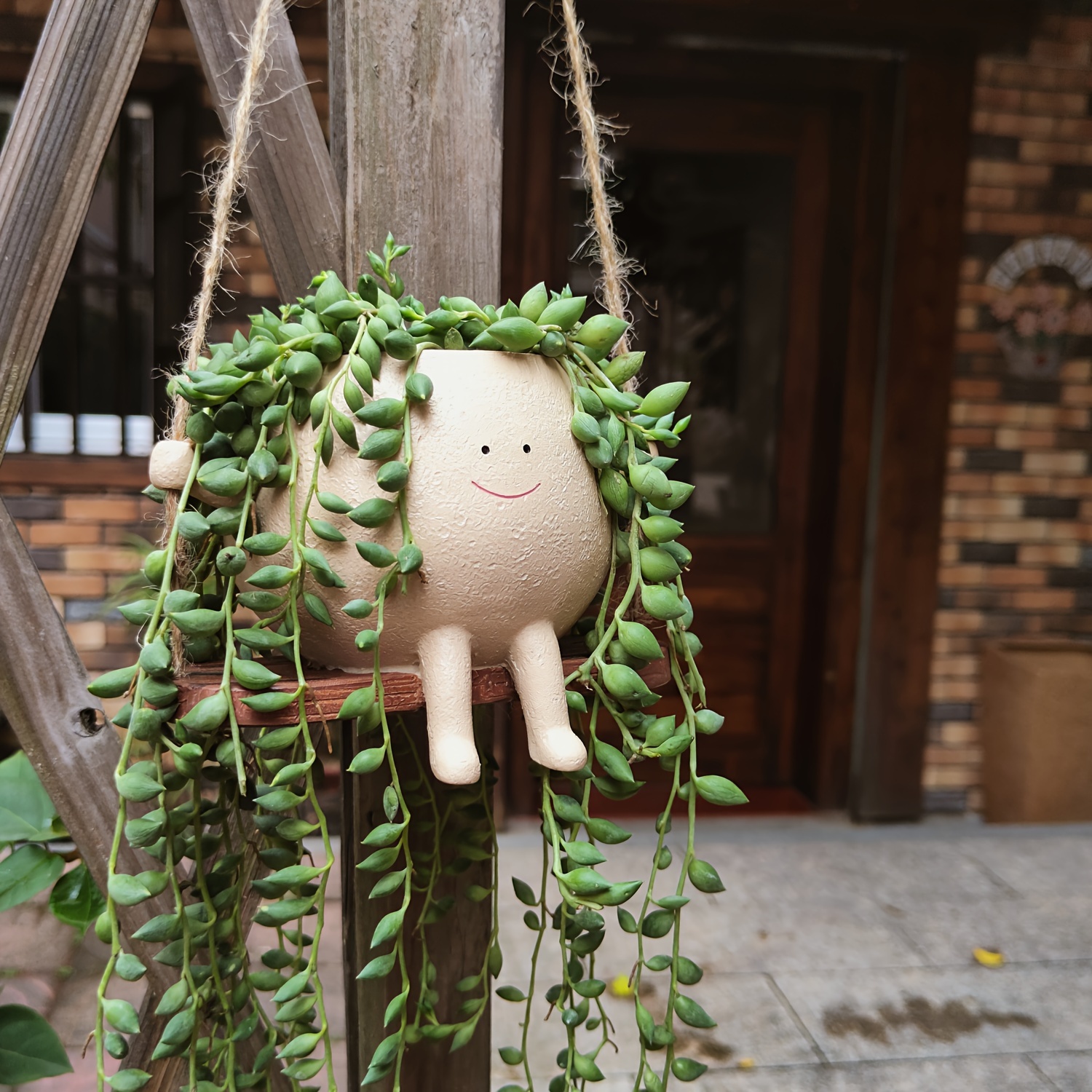 Hanging Smiley Face Planter Pot
