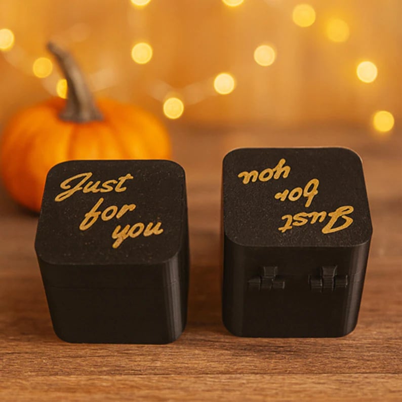 🎁TikTok Last Day Sale - 70% OFF🔥🎃👻Halloween Ghost Surprise Gift Box – Spooky Mystery Treats & Fun Holiday Gift for Halloween Lovers