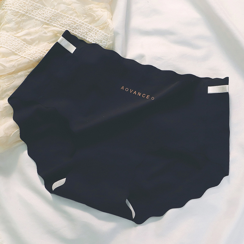 🔥Limited Time Sale 48% OFF🎉-Ladies Silk Lace Underwear