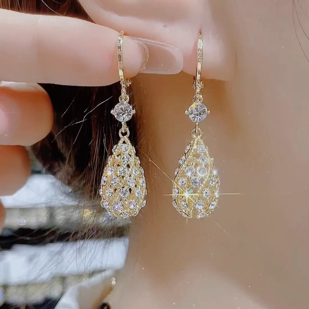 Last Day Promotion 48% OFF - Fashion Diamond Water-Drop Earrings (Buy 2 Get Free Shipping)