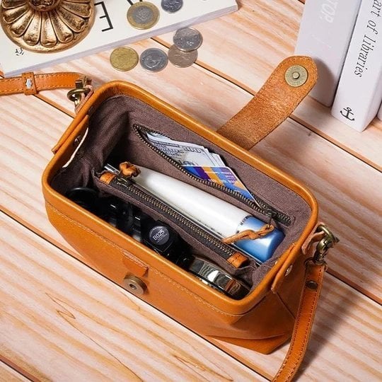 🔥Last Day Promotion 49% OFF🔥 Premium Leather Retro Handmade Bag