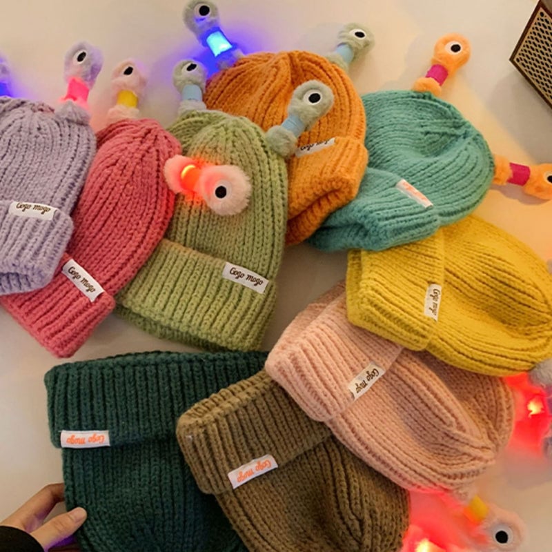 🔥Last Day Promotion - 70% OFF🎁Winter Parent-Child Cute Glowing Little Monster Knit Hat👽