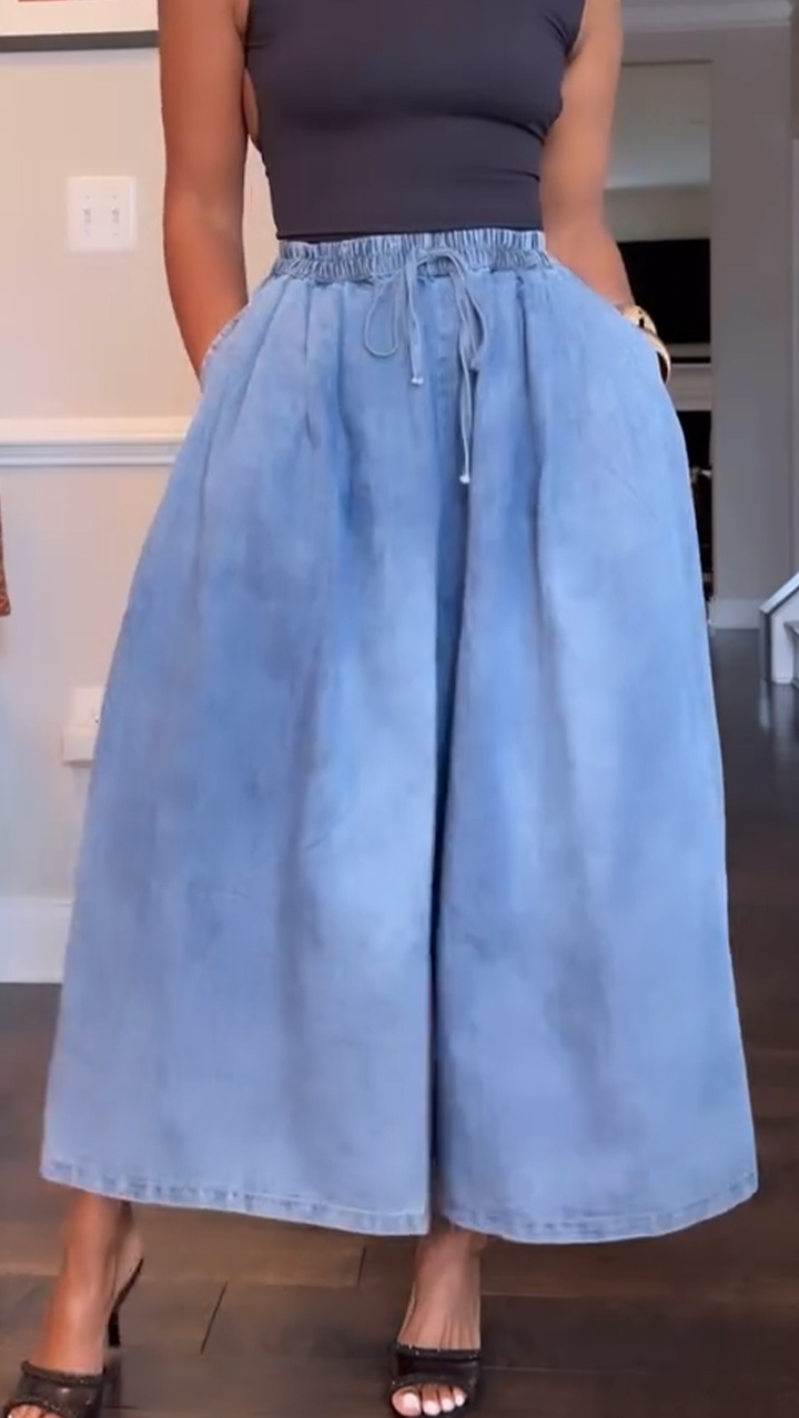 Ladies' Water Washed Loose Casual Jeans