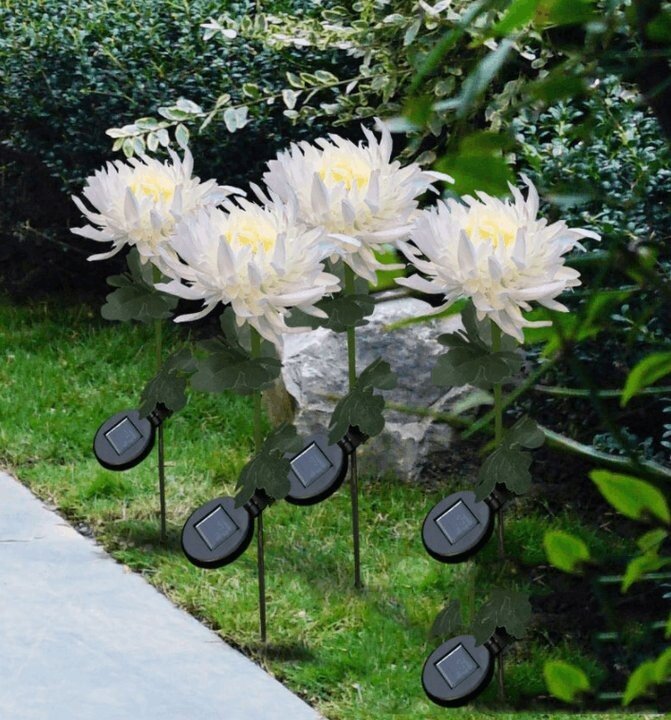 🔥Hot Sale-50%OFF -Chrysanthemum Solar Garden Stake LED