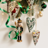 DIY herzförmiges handgesticktes Weihnachtsornament
