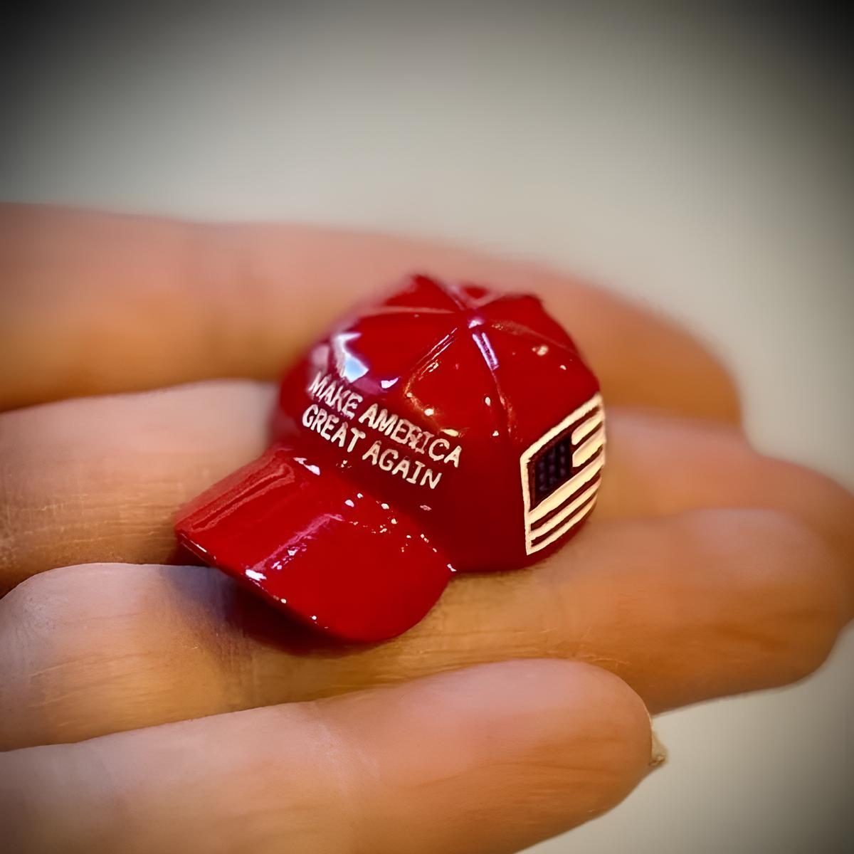 🔥LAST DAY SALE 70% OFF💥Red Hat Keychain