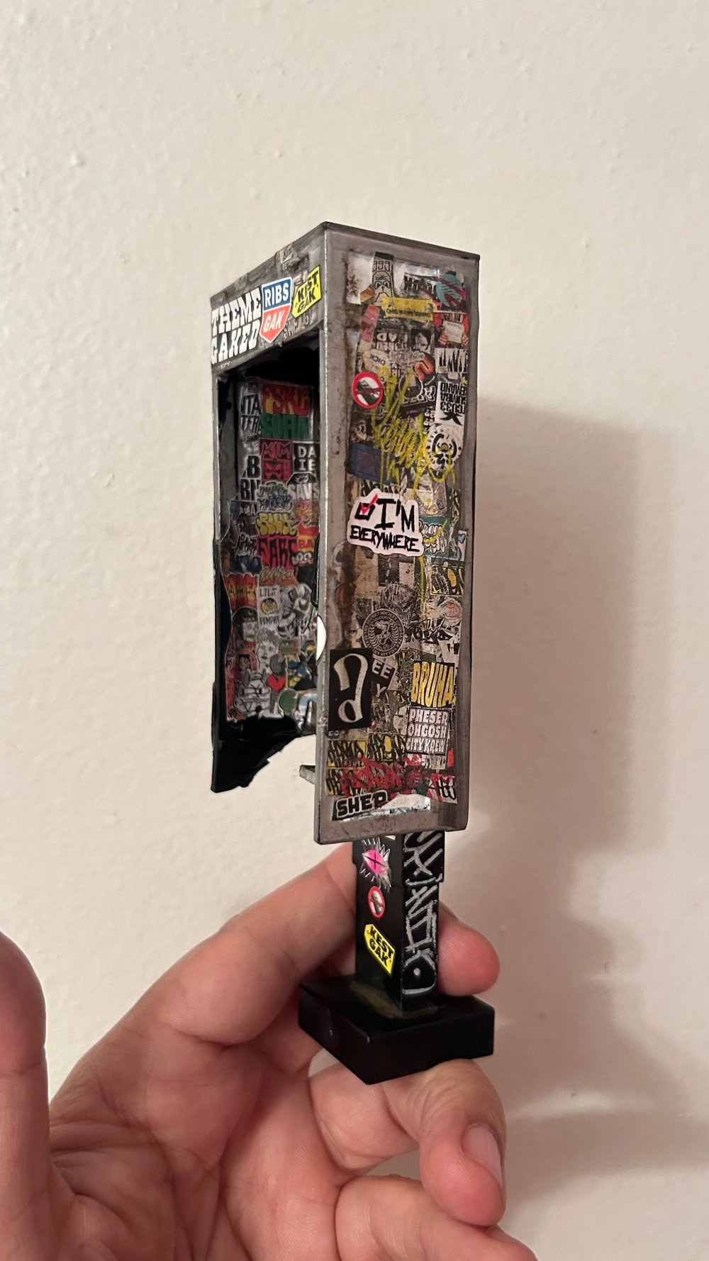Miniature American Payphone in 1:12 Scale For Action Figure Displays / Toy Photography