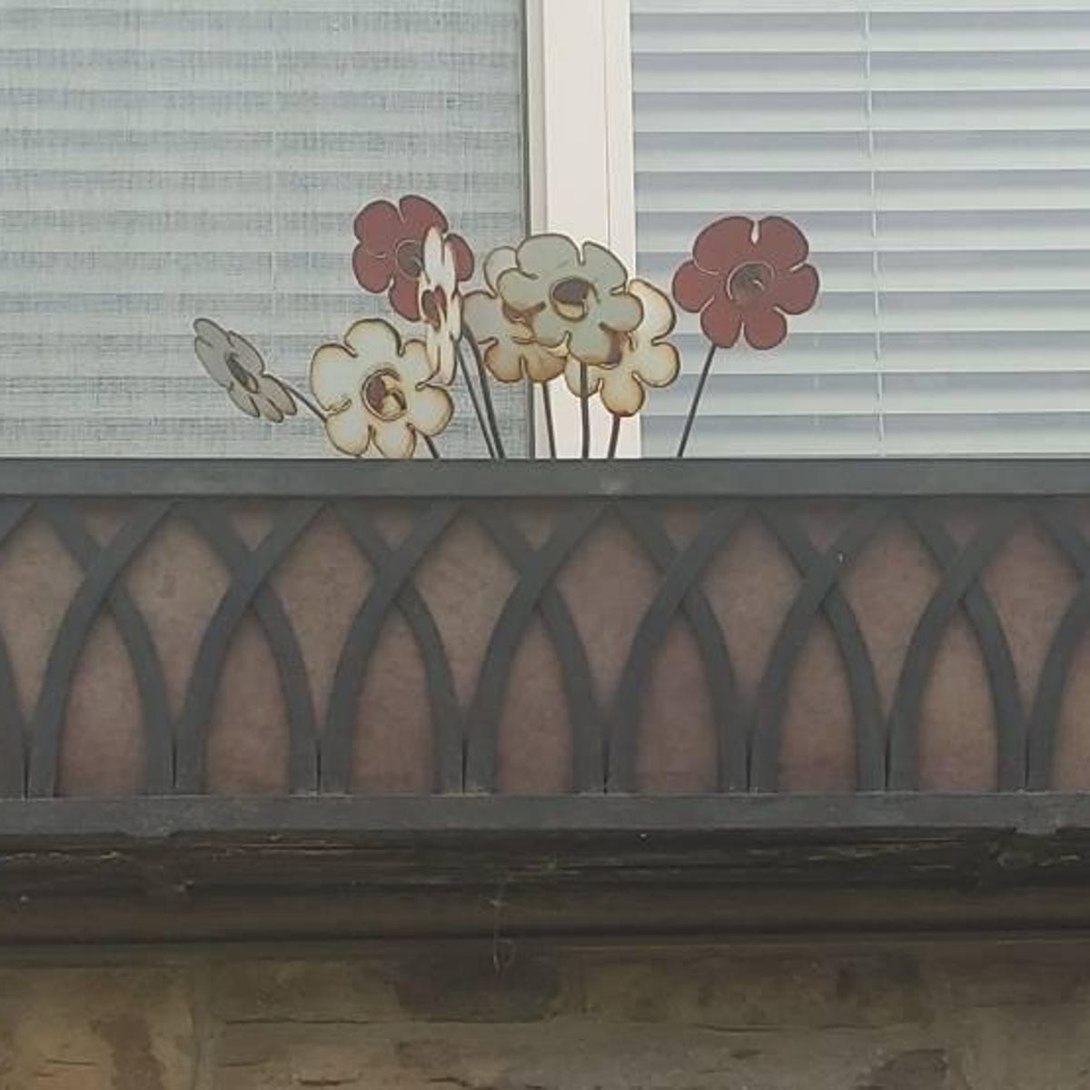 🔥Rustic Repurposed Metal Flowers ,Handcrafted Decorative Garden Art