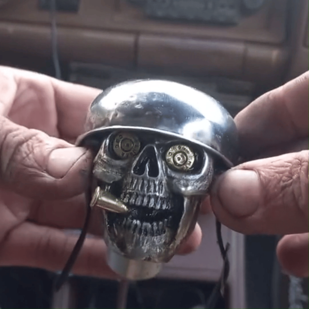 Skull Soldier Grip - Handcrafted Gear Knob