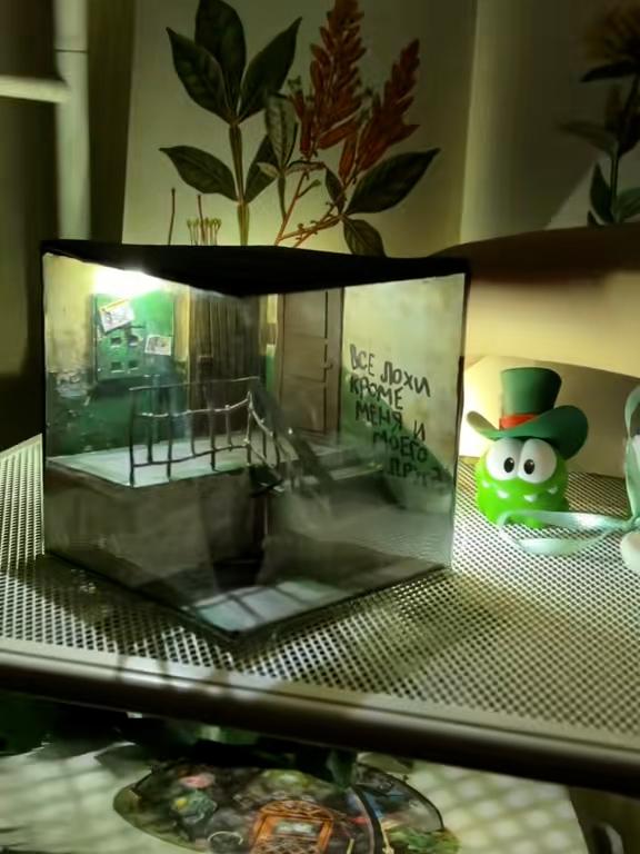 Backstairs Lightbox – Miniature Life Scene with Urban Decay & Real Glow