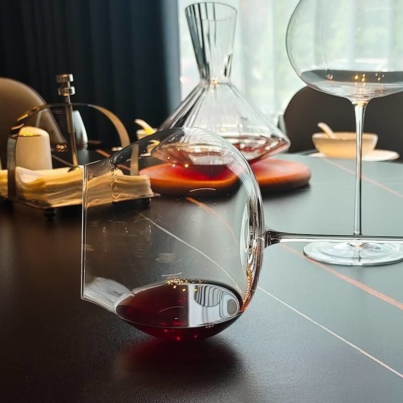 Rona Crystal Pinot Noir Wine Glass