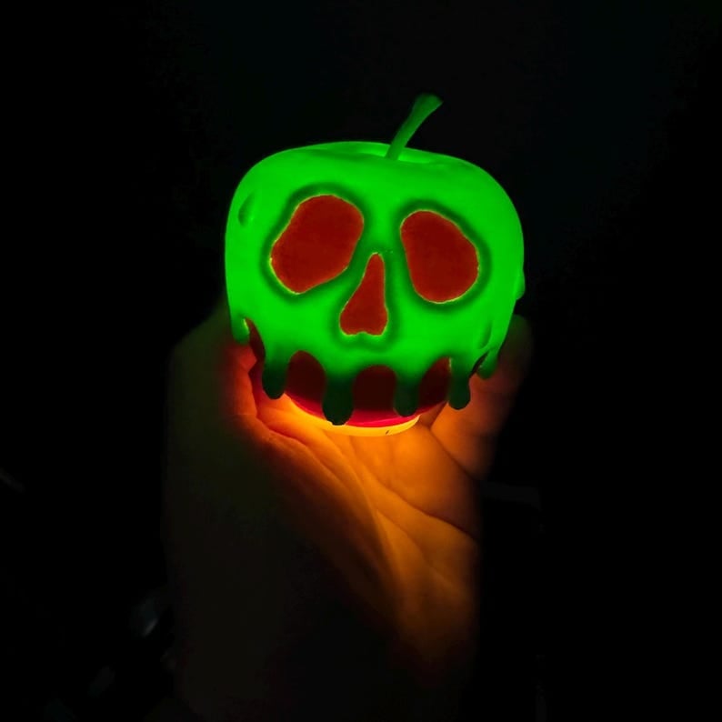 🎁TikTok Last Day Sale - 70% OFF🔥Handcrafted Poison Apple Skull Lamp🍎