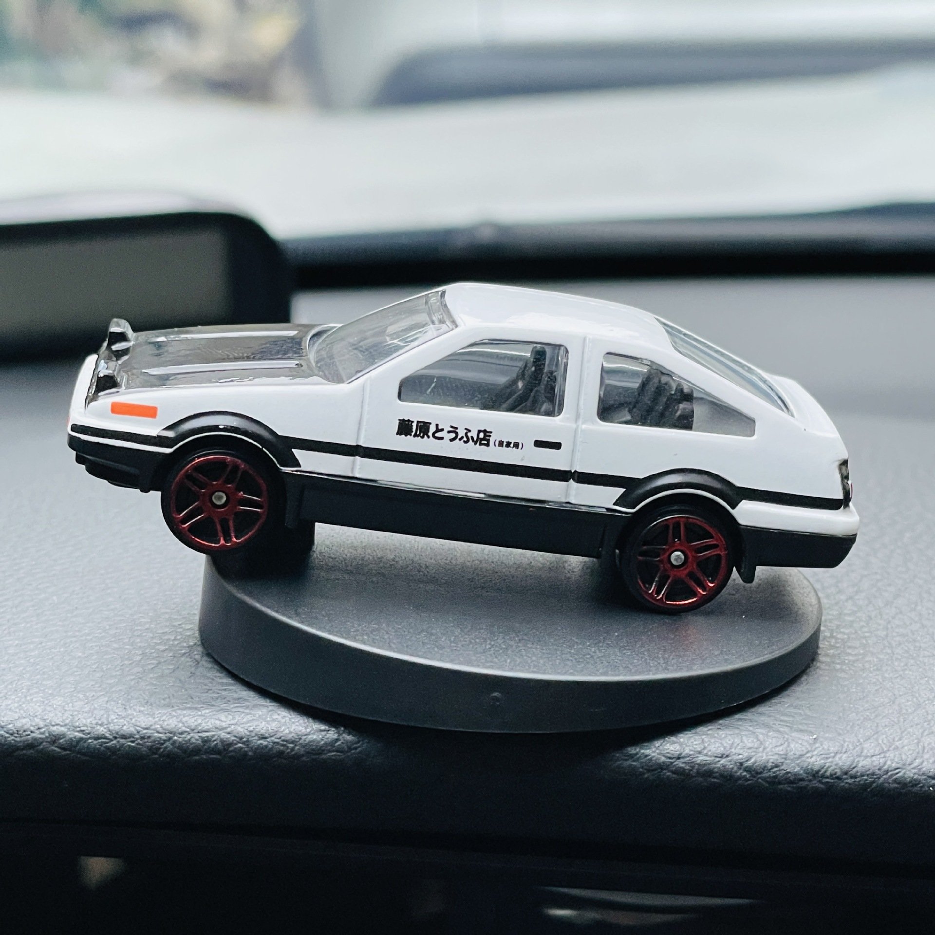 🔥Christmas Sale 70% OFF🌟Alloy Car Model AE86 Drift Tail Spin Car Ornament⚡Buy 2 Free Shipping