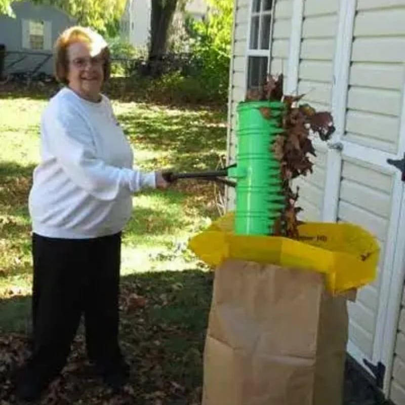 🍂3-in-1 Ergonomic Pickup Rake - Easy Leaf & Grass Grabber Without Bending Over