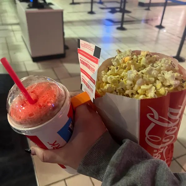 Popcorn Bucket & Drink Handle (2-Pack)