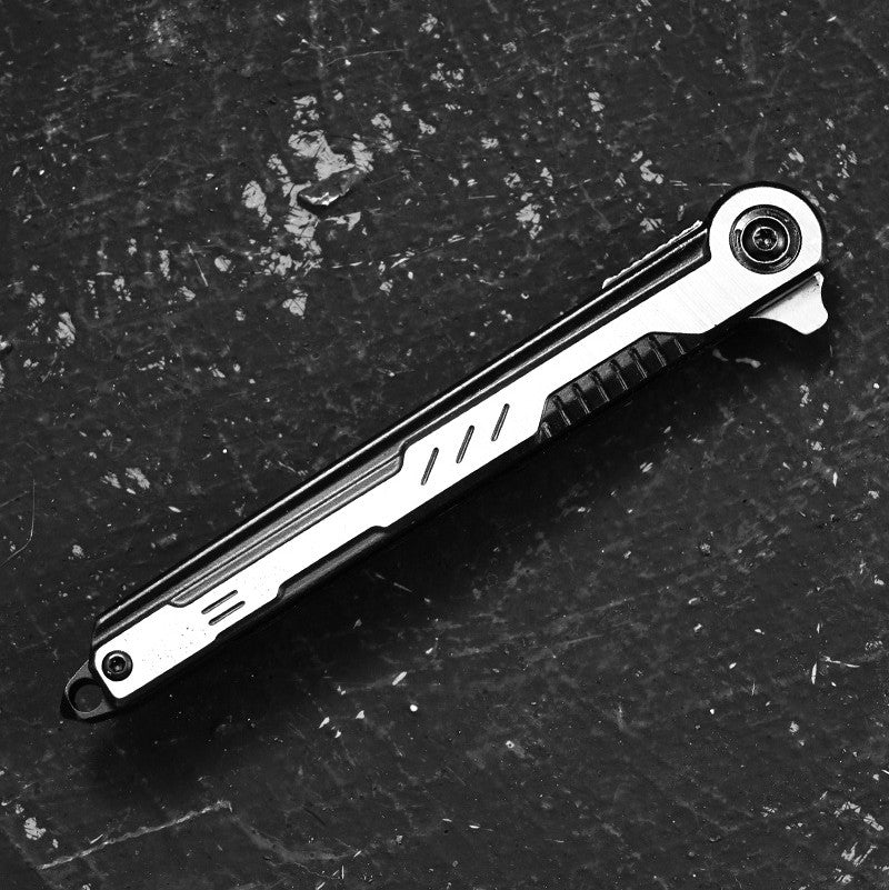 Portable knife M390