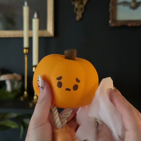 🔥Early Halloween Sale 49% OFF⏰Cute Pumpkin Silicone Night Light