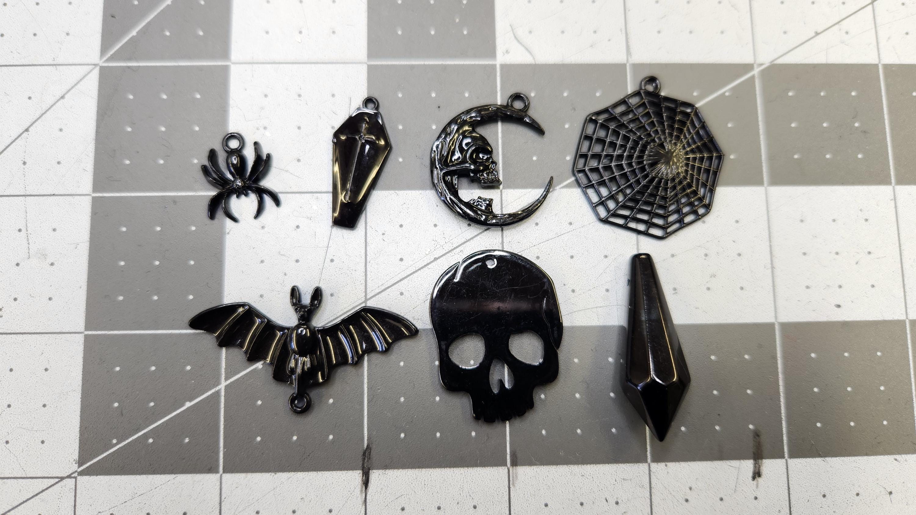 🔥LAST DAY 50% OFF🖤Gothic Black DreamCatcher Mobile with Crystals & Bats🎁Buy 2 Free Shipping