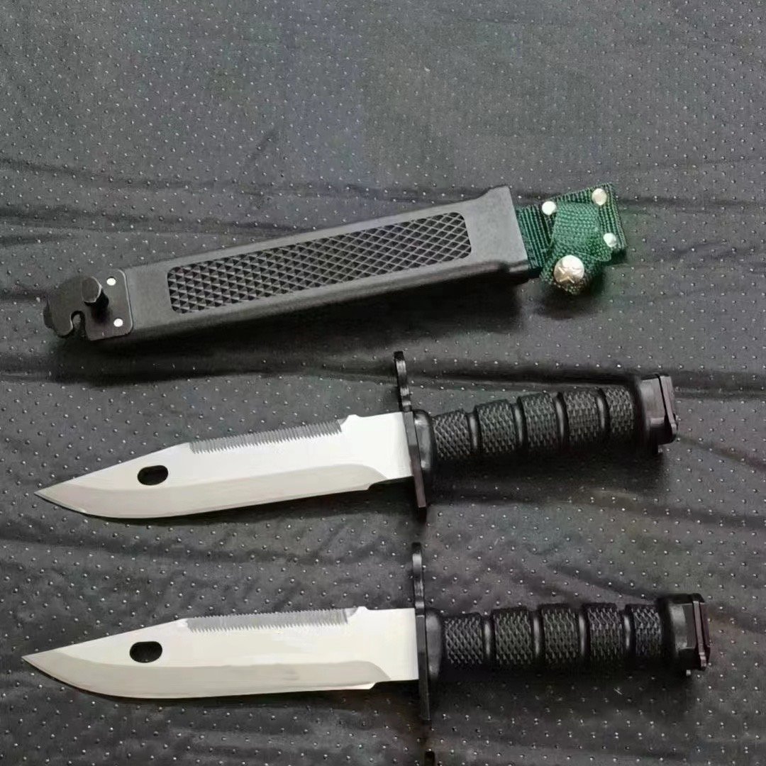 Pioneer Multifunctional Outdoor Adventure Tactical Knife