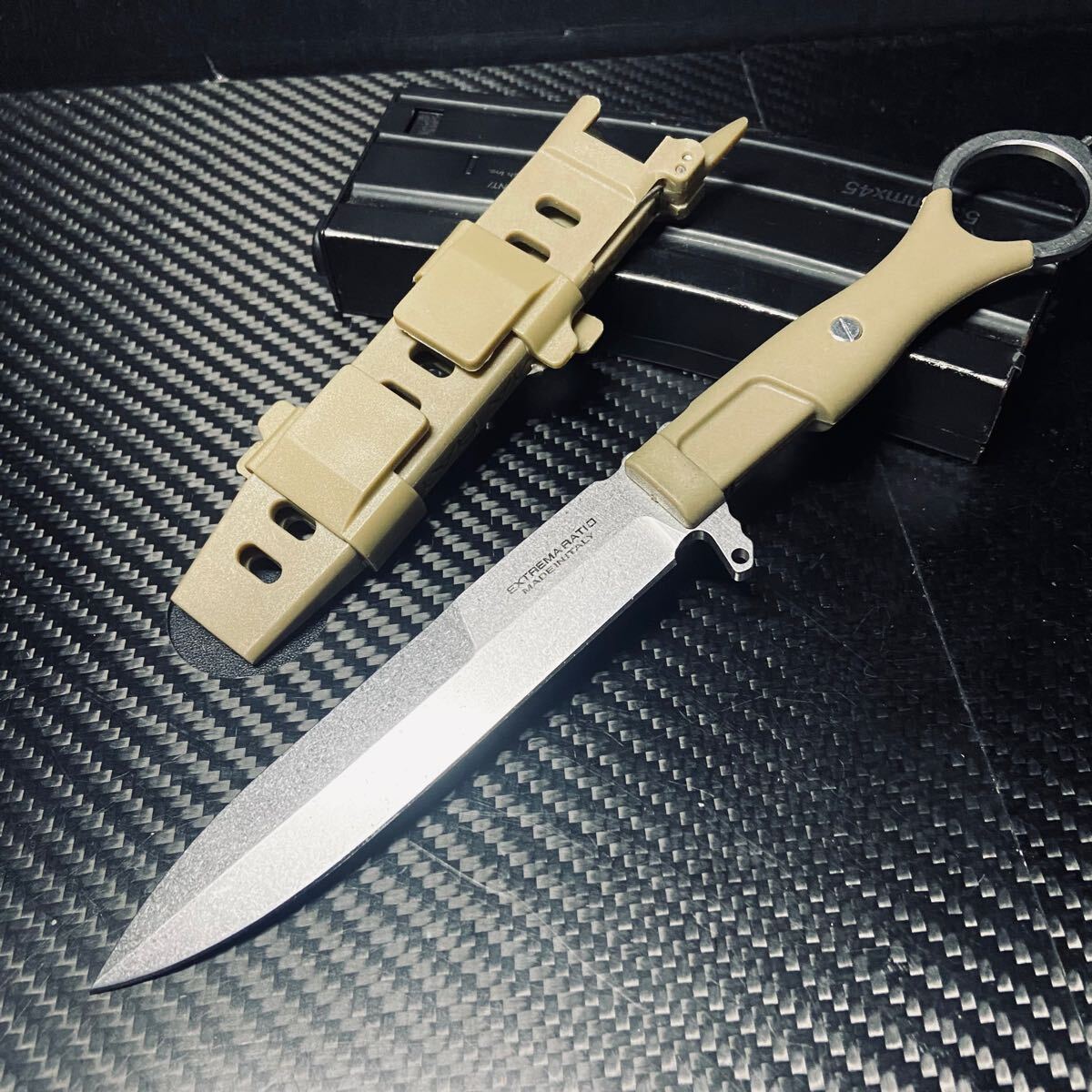 The Misericordia portable outdoor straight tactical survival self-defense