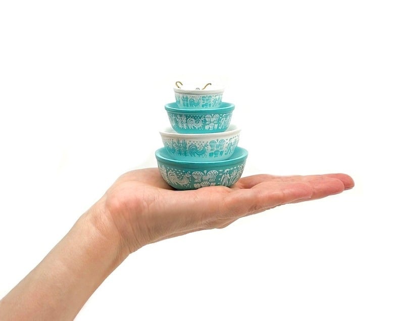 🎁Miniature Pyrex Bowl Stack Ornament 🔥(Buy 2 Free Shipping)