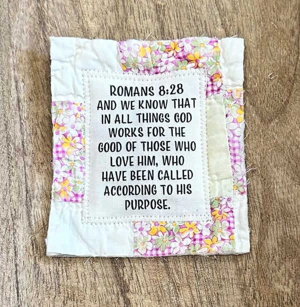 🎁Prayer Quilt with cross inside✝️