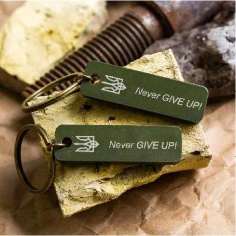🔥Army Gift Keychain Made from Downed Russian Combat Tank T72 from Battlefield of Ukraine