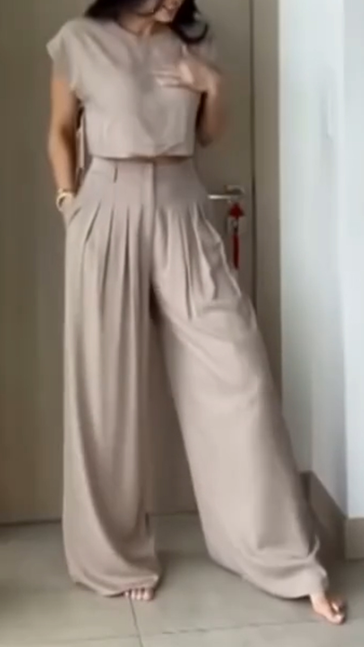 Ladies' Round Neck Top and Pants Casual Commuting Set