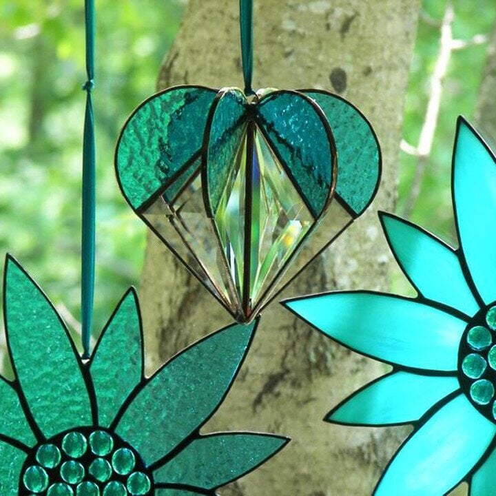 (🔥Last Day Promotion-48%OFF)Stained Heart-shaped Suncatcher(Buy 2 get 10% OFF)